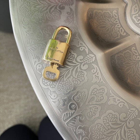 Louis Vuitton Lock and Key with ✨NWT STARBUCKS 2022 RED Jeweled Tumbler✨ - Picture 7 of 12